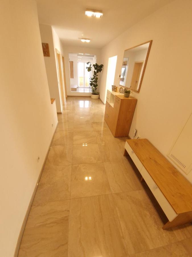Jehl Apartment Aying